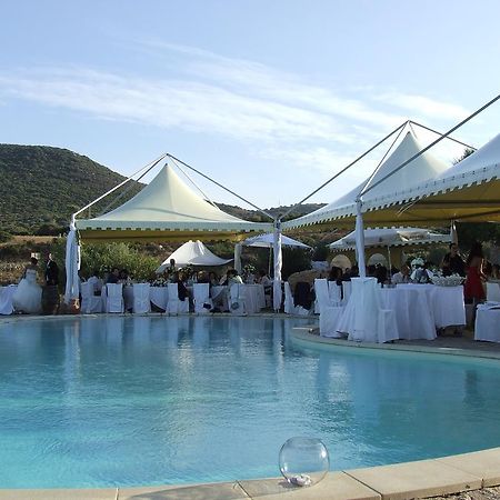 Hotel Ristorante La Tana Di Li Mazzoni Trinità dʼAgultu Eksteriør bilde